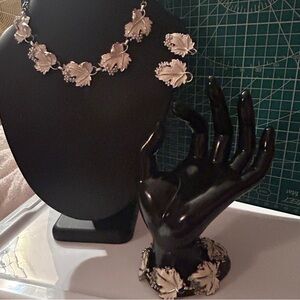 Vintage 1959 Signed Sarah Coventry Set Whispering Leaves Necklace Clip Earrings